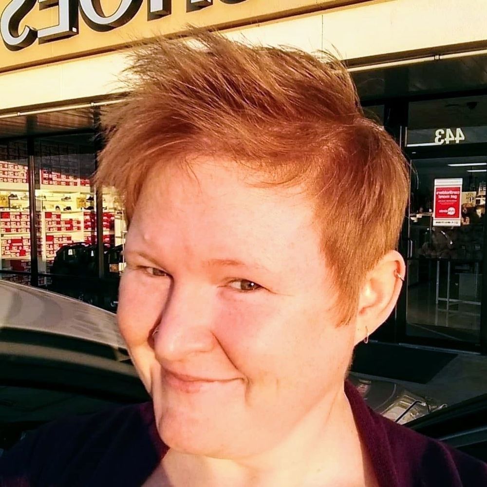 Meet your Posher, Stephanie